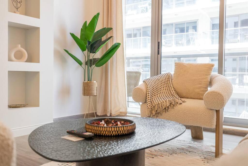 New Listing & Just Renovated & Laguna & Czechin *